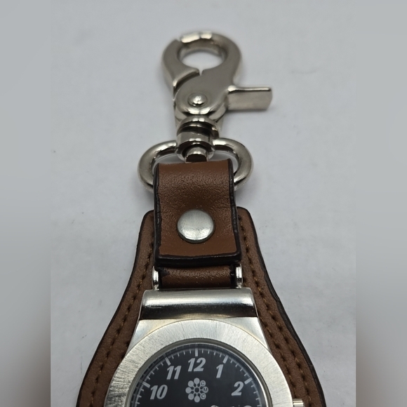 CMC Talega Golf Club Clip On Watch Bag Tag Silver Tone Brown Leather New Battery - Picture 3 of 10